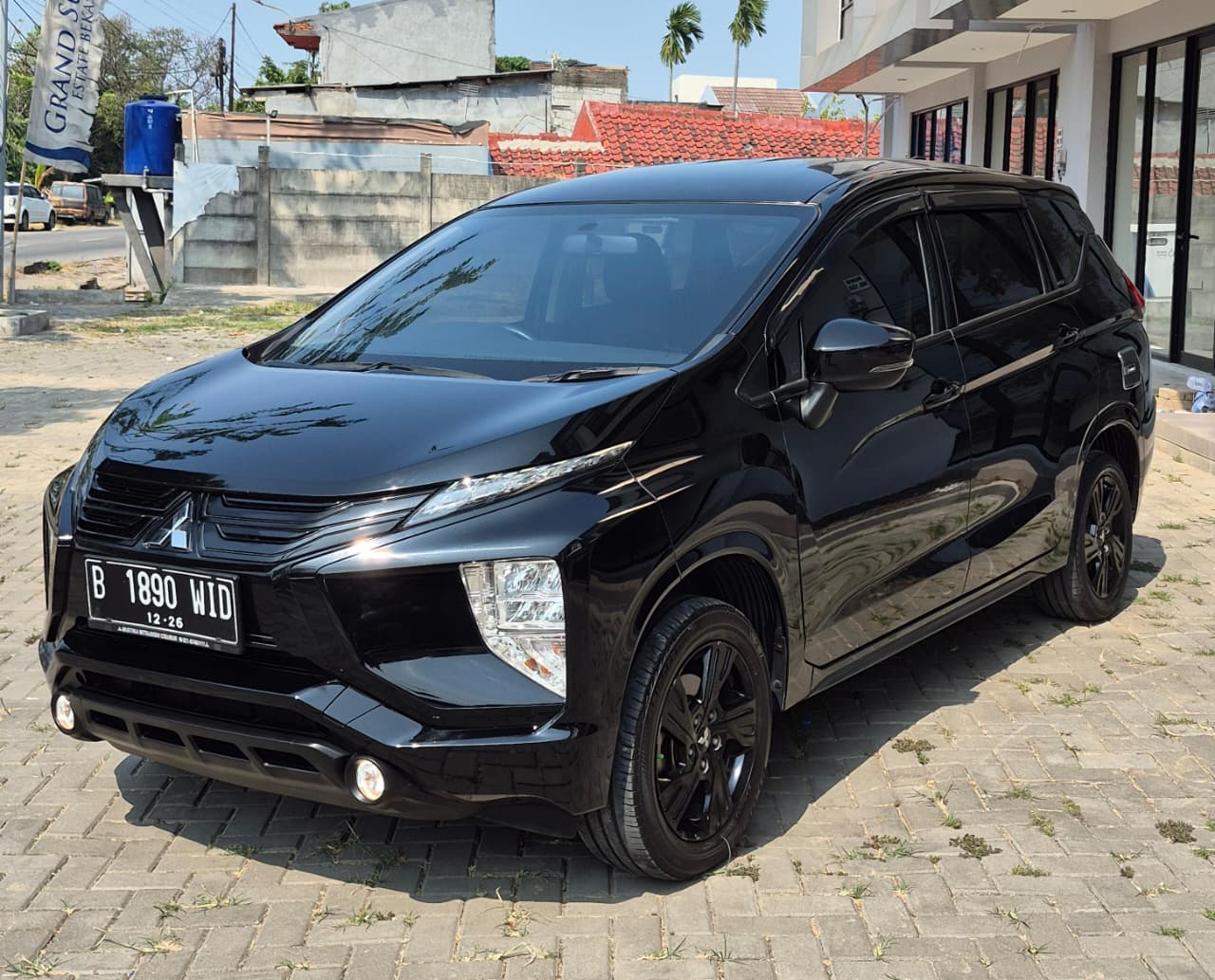 Mitsubishi XPANDER BLACK EDITION ROCKFORD FOSGATE